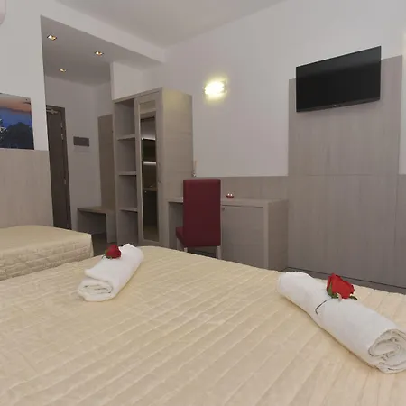 Eden 게스트하우스 4*